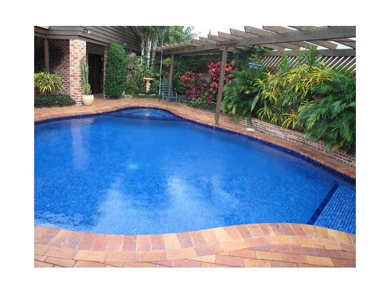 Broadbeach Waters QLD 4218