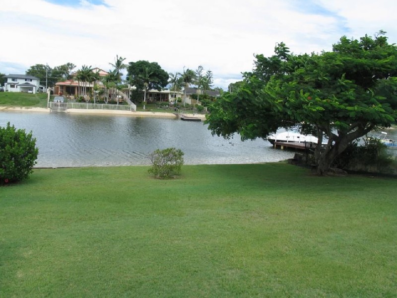 Broadbeach Waters QLD 4218