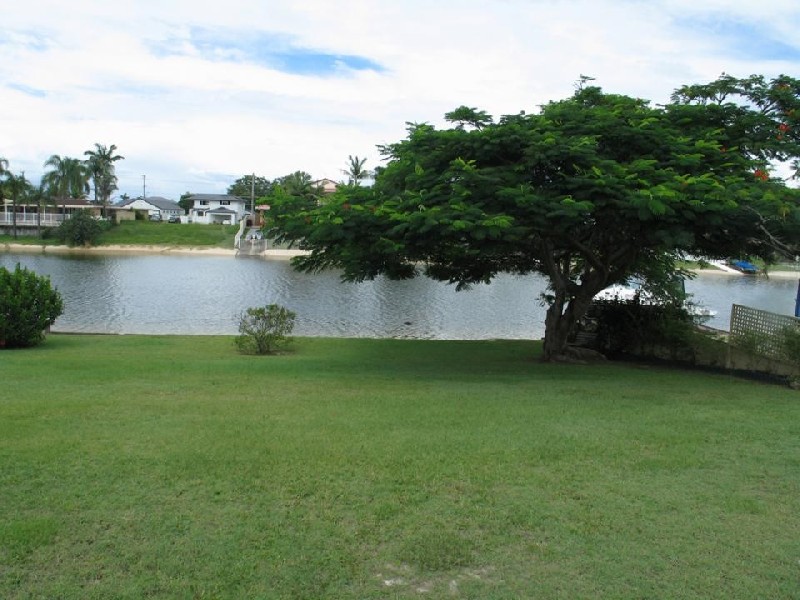 Broadbeach Waters QLD 4218