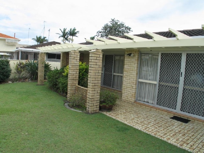 Broadbeach Waters QLD 4218