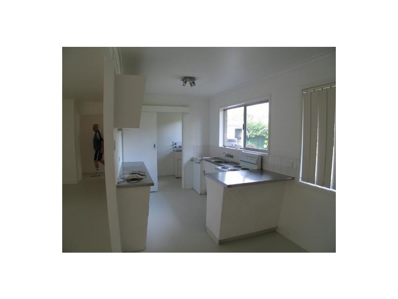 3 Boongala Road, Broadbeach Waters QLD 4218