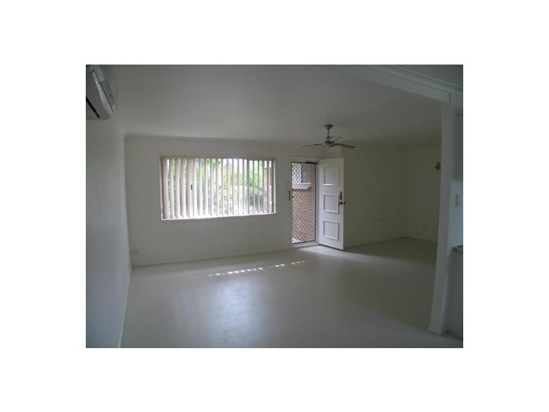 3 Boongala Road, Broadbeach Waters QLD 4218