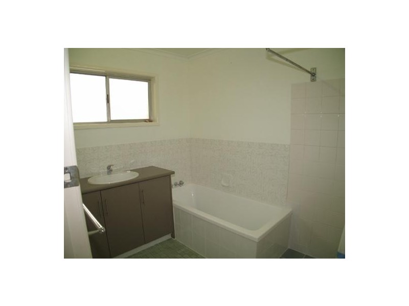 3 Boongala Road, Broadbeach Waters QLD 4218