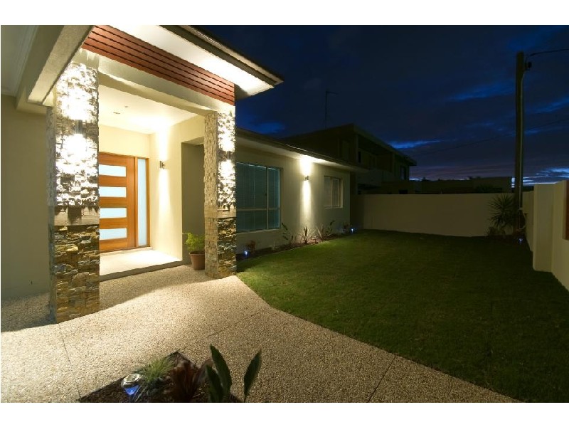 Broadbeach Waters QLD 4218
