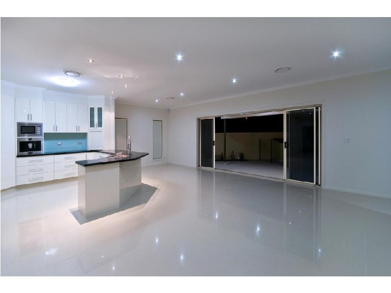 Broadbeach Waters QLD 4218