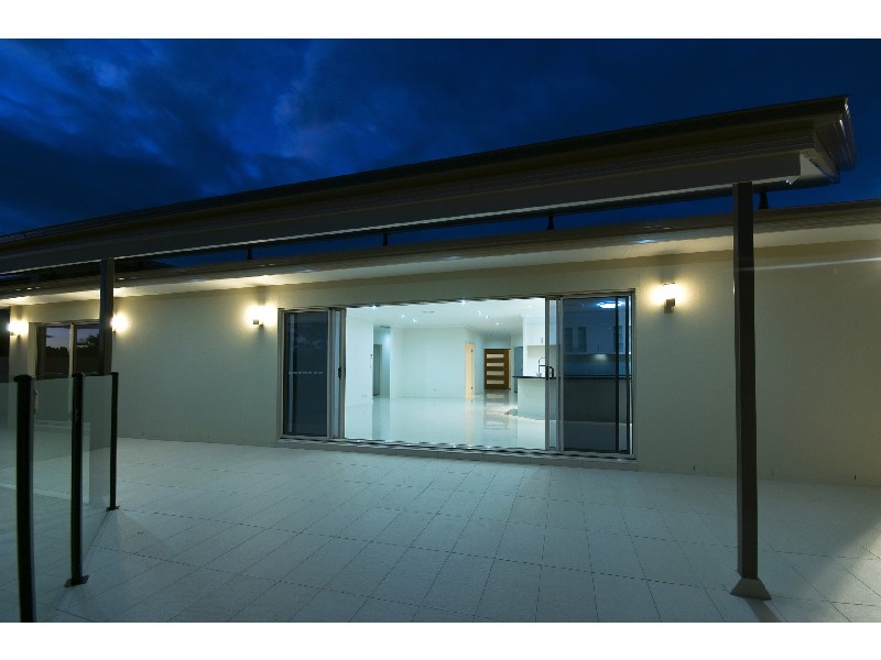 Broadbeach Waters QLD 4218
