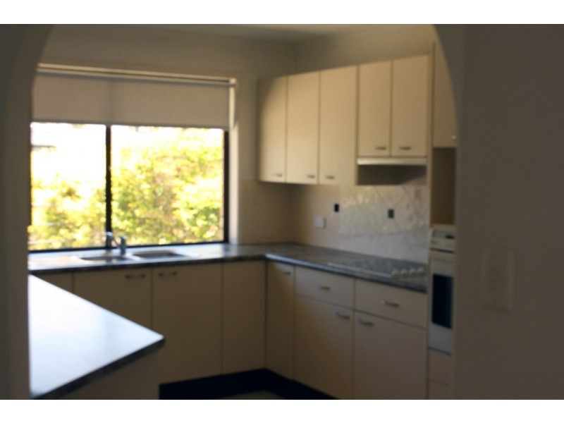 124 Monaco Street, Broadbeach Waters QLD 4218