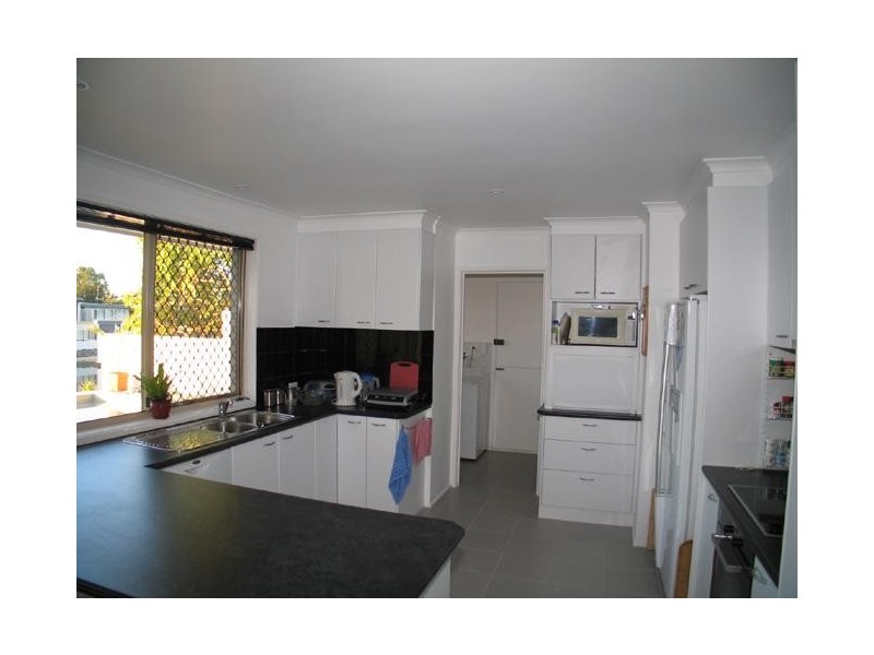 69 Kalimna Drive, Broadbeach Waters QLD 4218