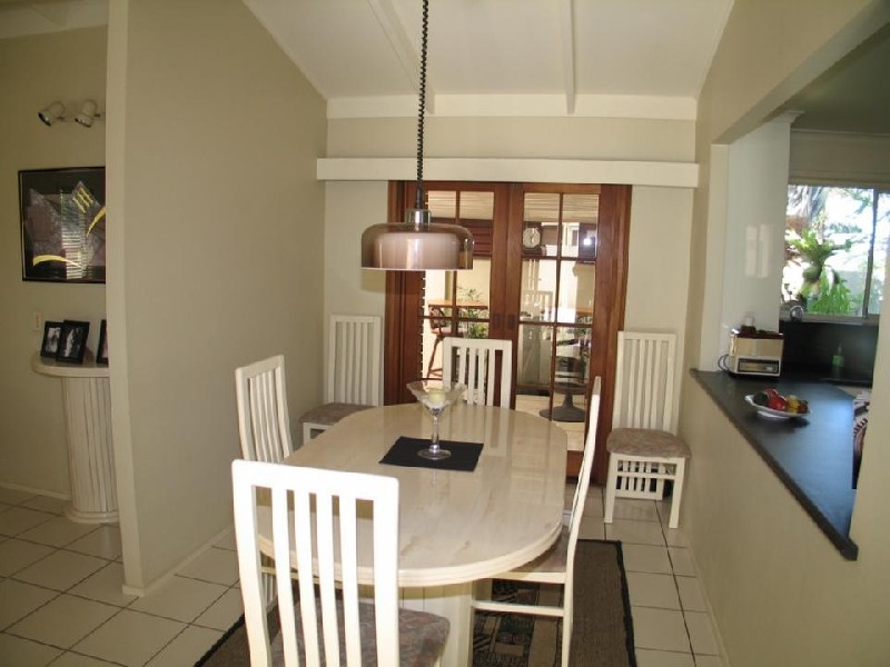 Broadbeach Waters QLD 4218