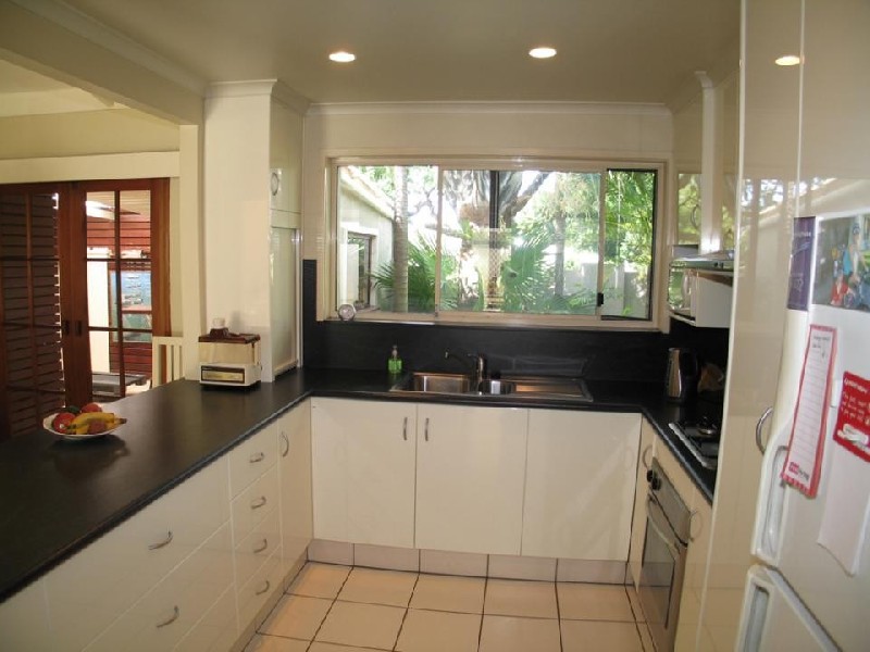 Broadbeach Waters QLD 4218