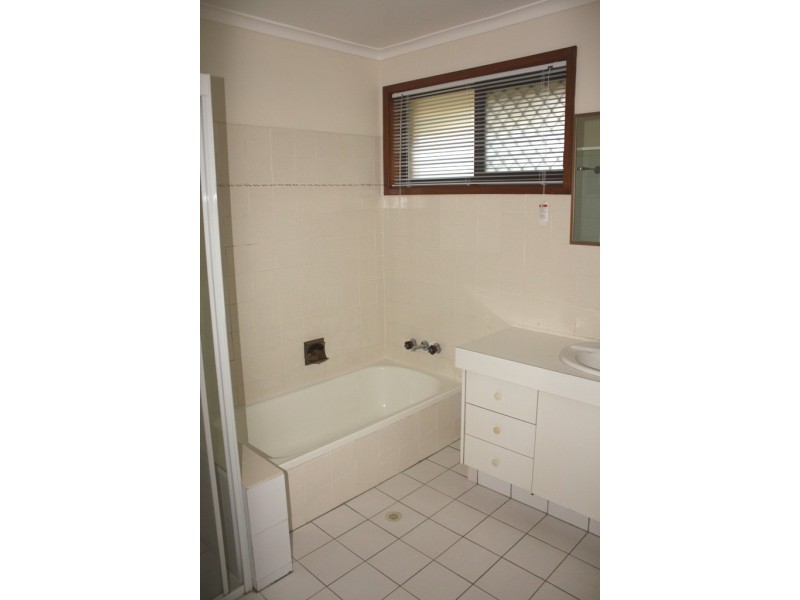 48 Karina Crescent, Broadbeach Waters QLD 4218
