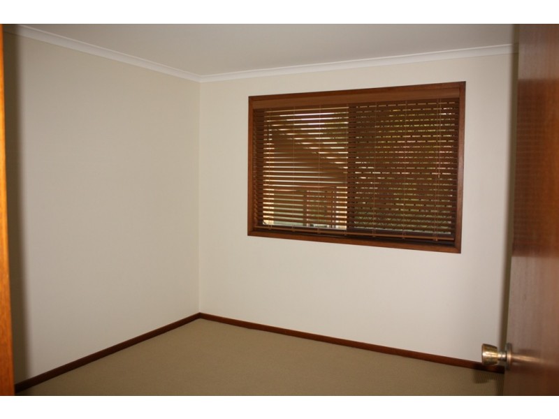 48 Karina Crescent, Broadbeach Waters QLD 4218