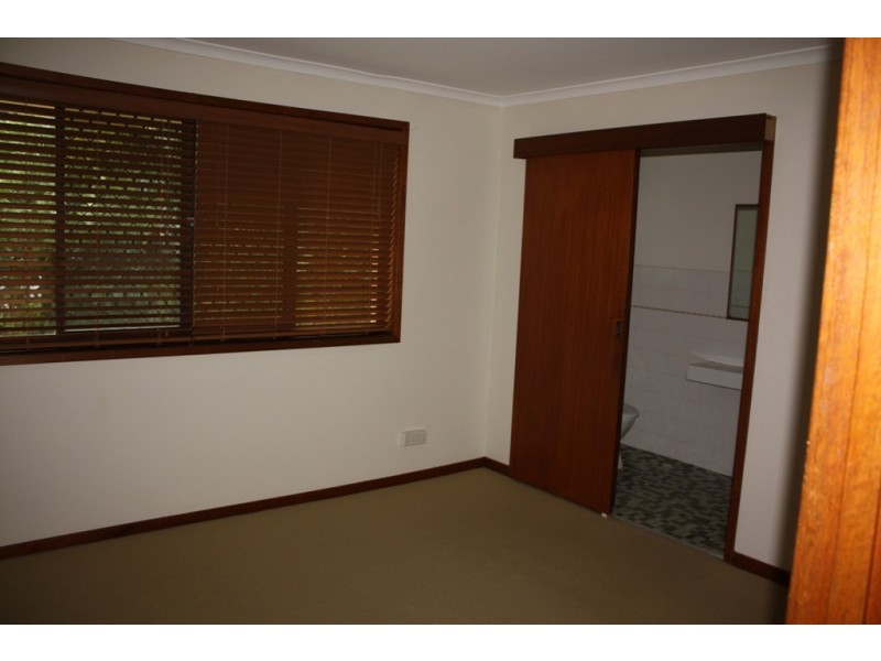 48 Karina Crescent, Broadbeach Waters QLD 4218