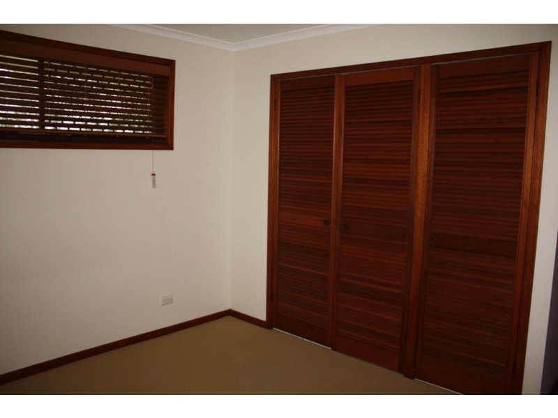 48 Karina Crescent, Broadbeach Waters QLD 4218