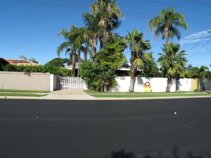 Broadbeach Waters QLD 4218