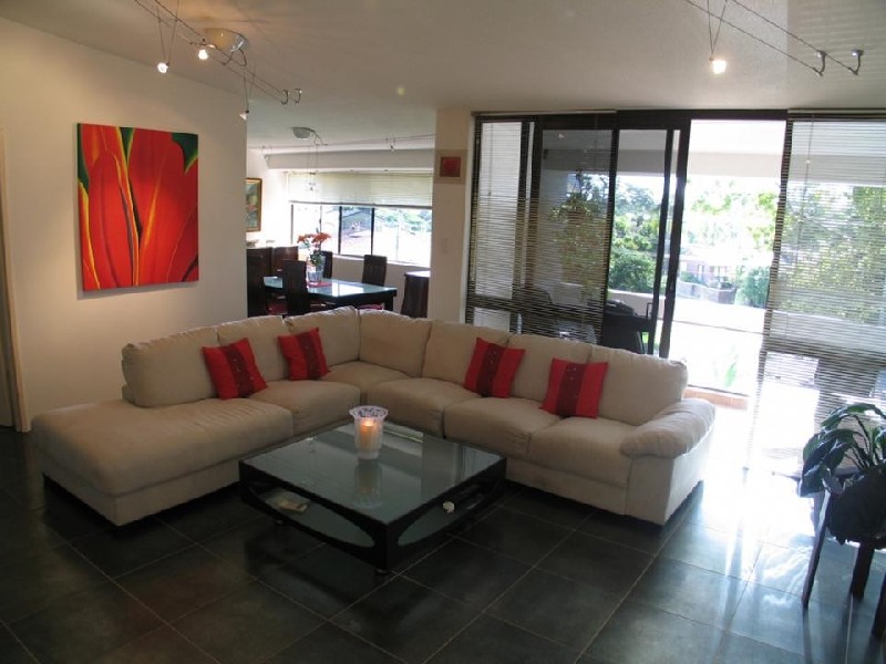 Broadbeach Waters QLD 4218