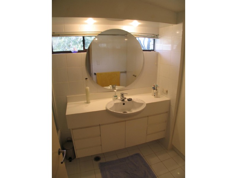 Broadbeach Waters QLD 4218