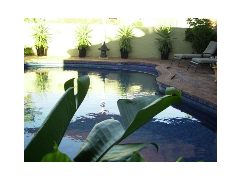 Broadbeach Waters QLD 4218