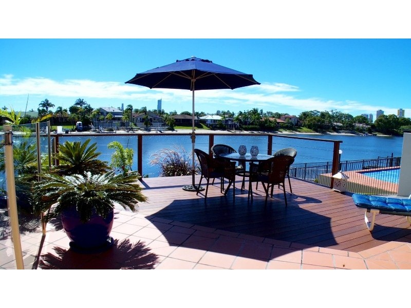 78 Waitomo Street, Broadbeach Waters QLD 4218