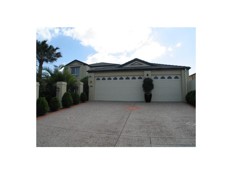 78 Waitomo Street, Broadbeach Waters QLD 4218