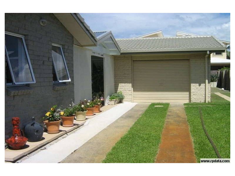 3 Allambi Avenue, Broadbeach Waters QLD 4218