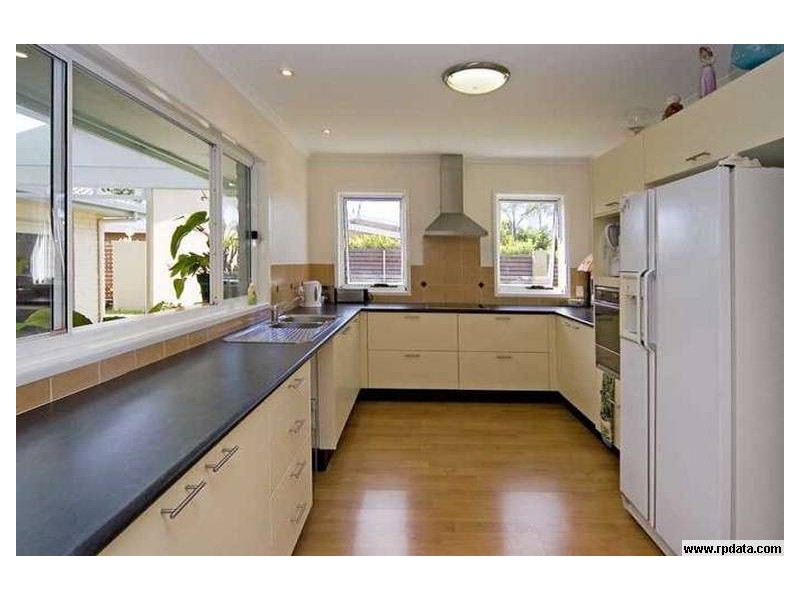 3 Allambi Avenue, Broadbeach Waters QLD 4218