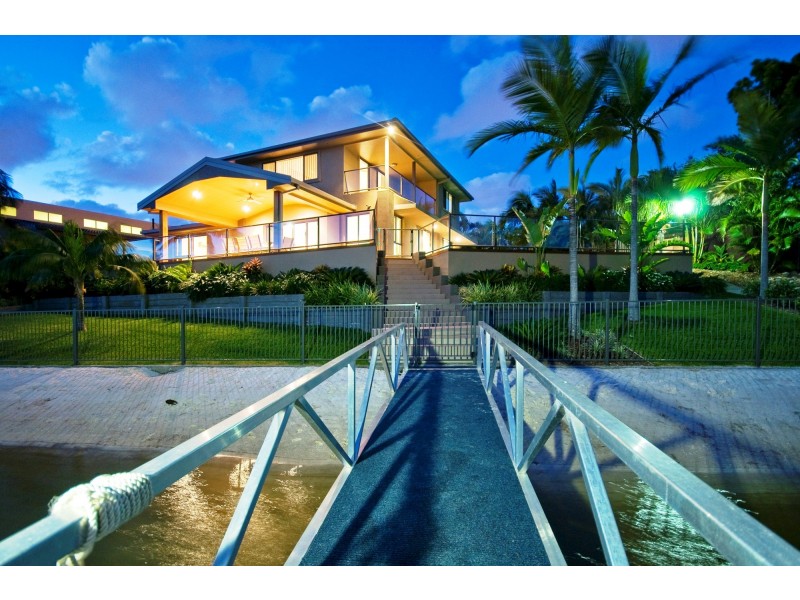 5 Laurel Court, Sorrento QLD 4217