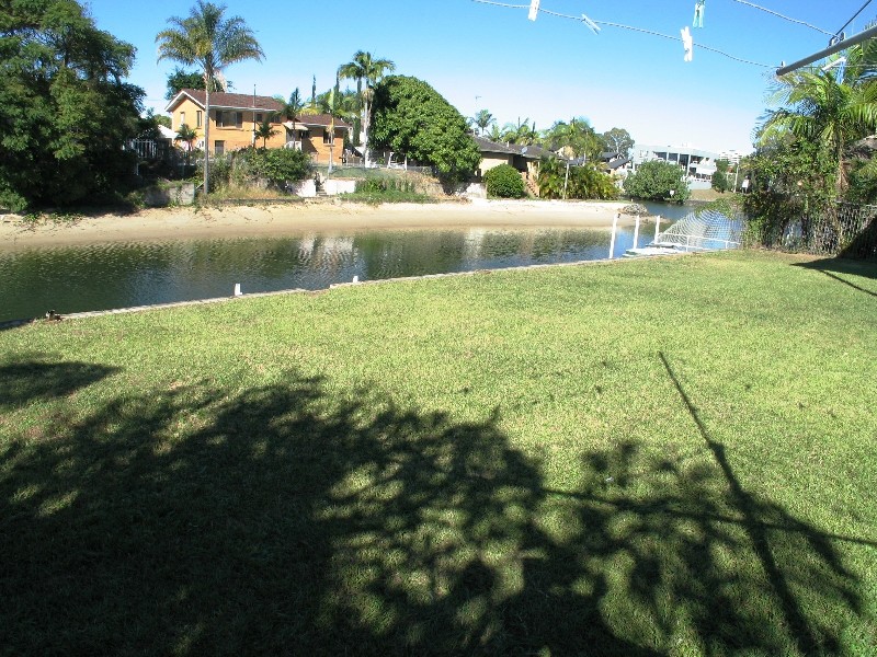 Broadbeach Waters QLD 4218
