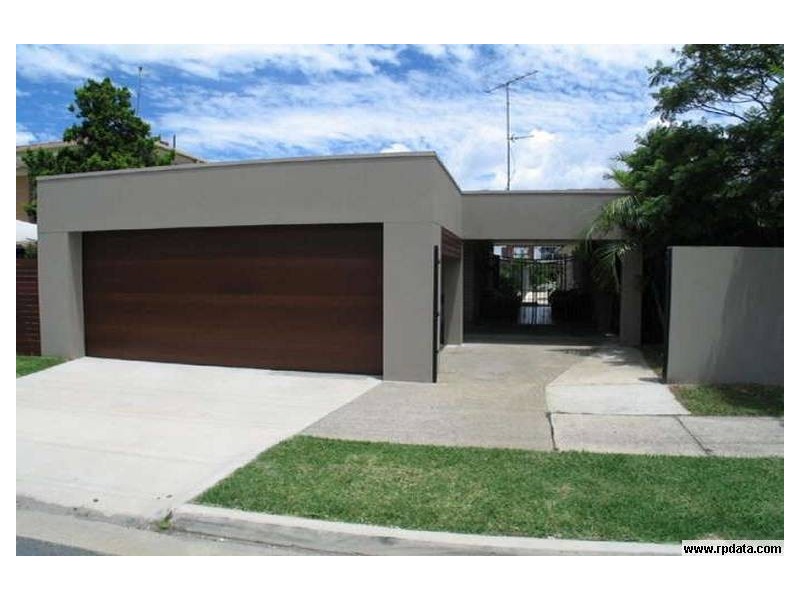 Broadbeach Waters QLD 4218