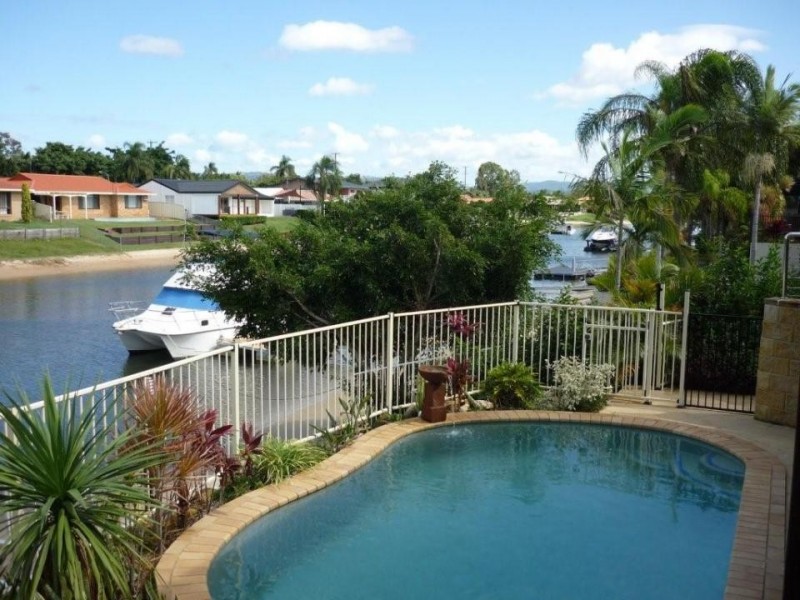 8 Huon Street, Broadbeach Waters QLD 4218