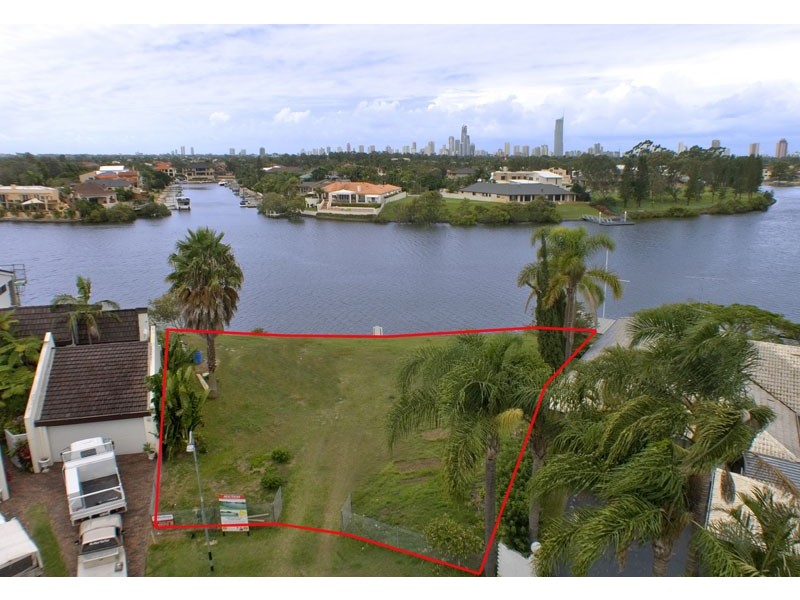 19 Cedar Place, Broadbeach Waters QLD 4218