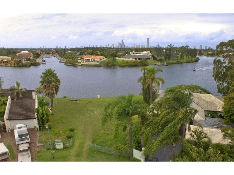 19 Cedar Place, Broadbeach Waters QLD 4218