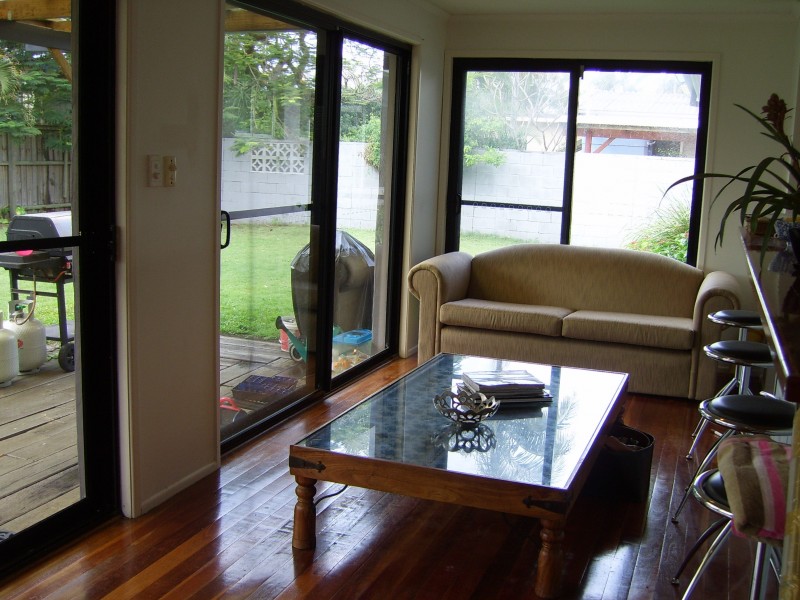 42 Allambi Avenue, Broadbeach Waters QLD 4218