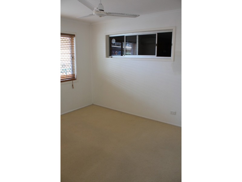 42 Allambi Avenue, Broadbeach Waters QLD 4218