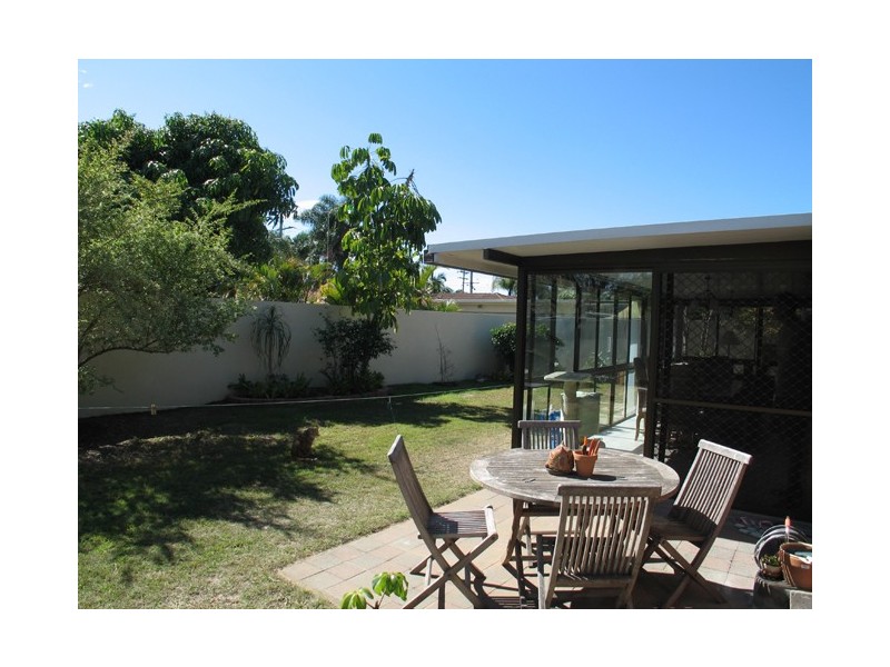 Broadbeach Waters QLD 4218