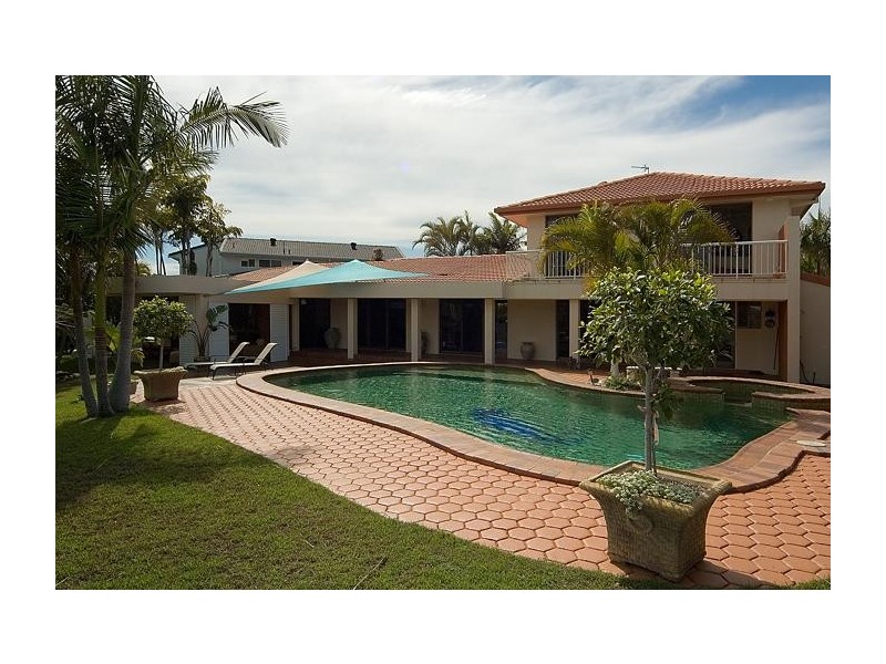 14 Cocos Court, Broadbeach Waters QLD 4218
