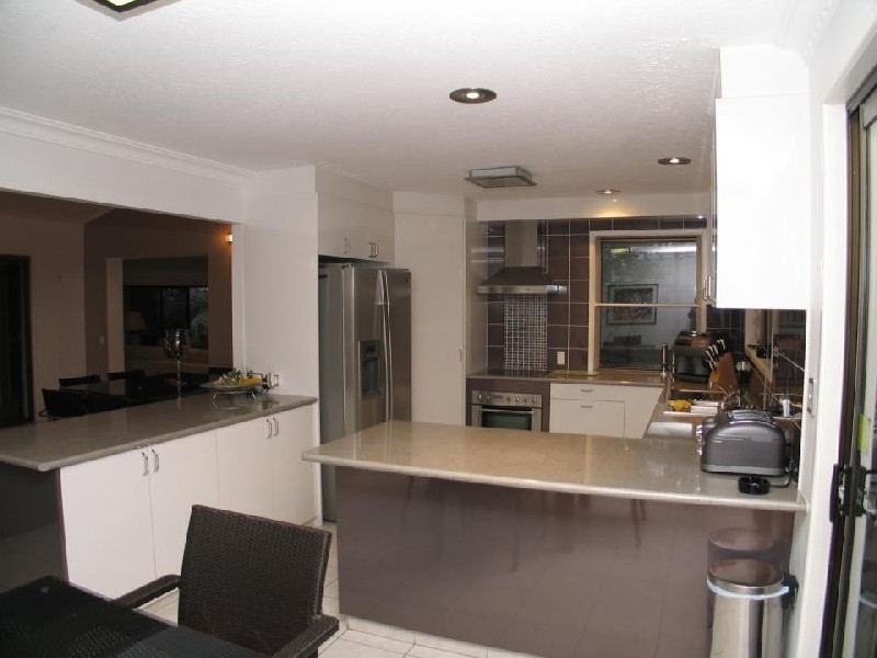 14 Cocos Court, Broadbeach Waters QLD 4218