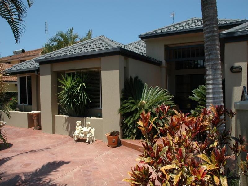 31 Cadence Avenue, Mermaid Waters QLD 4218