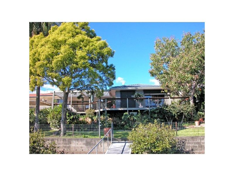 30 Sophie Avenue, Broadbeach Waters QLD 4218