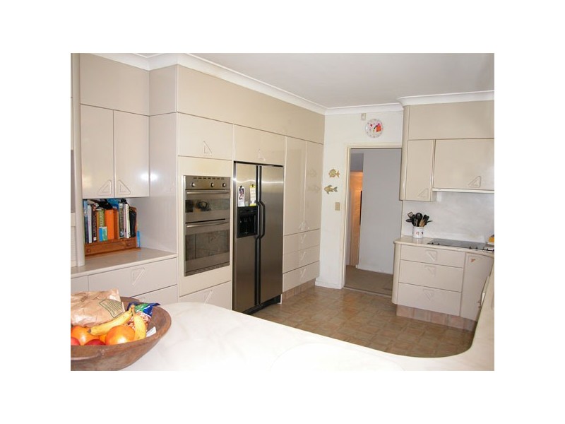 30 Sophie Avenue, Broadbeach Waters QLD 4218