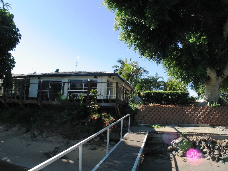 Broadbeach Waters QLD 4218