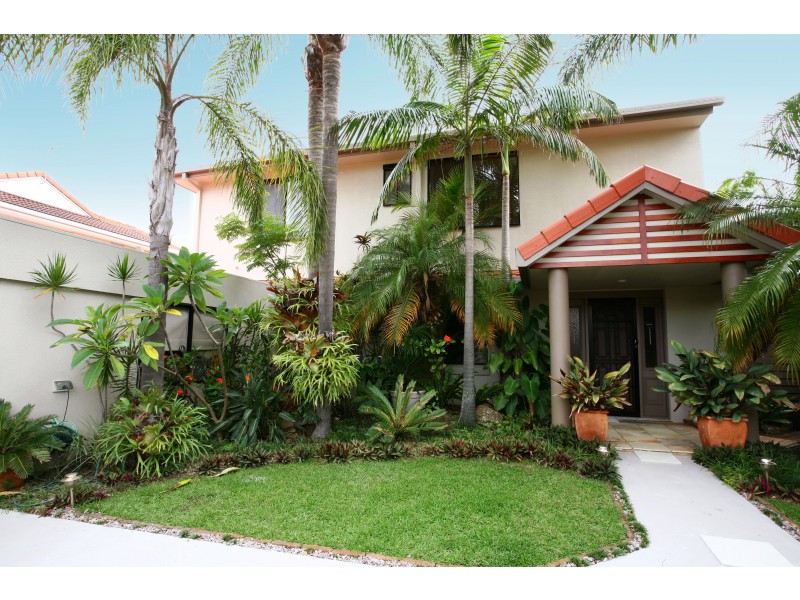 Broadbeach Waters QLD 4218