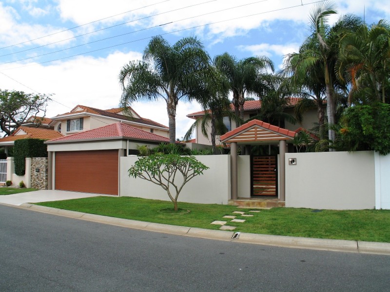 Broadbeach Waters QLD 4218