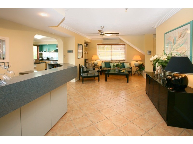 Broadbeach Waters QLD 4218