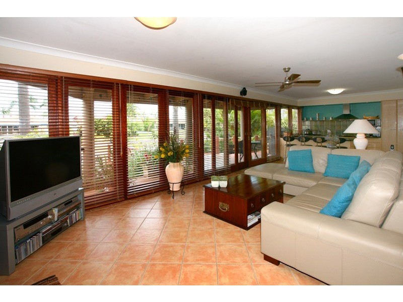 Broadbeach Waters QLD 4218