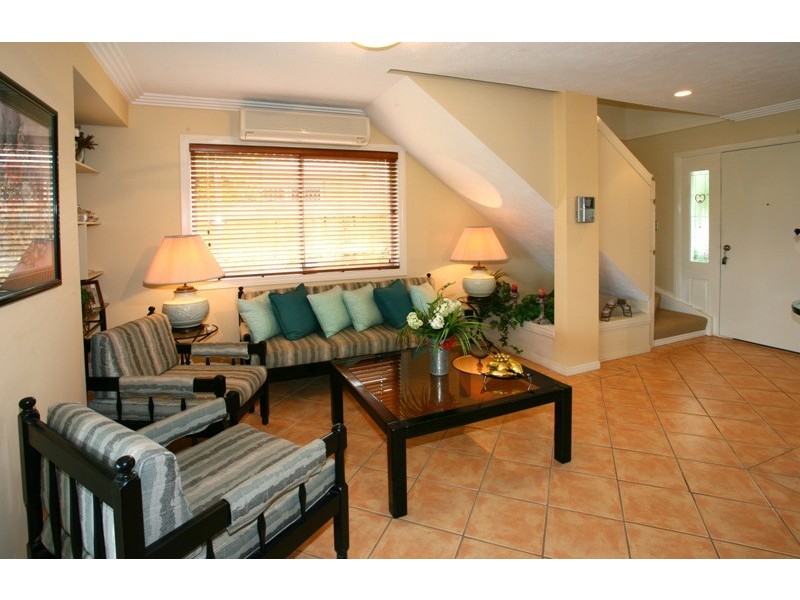 Broadbeach Waters QLD 4218