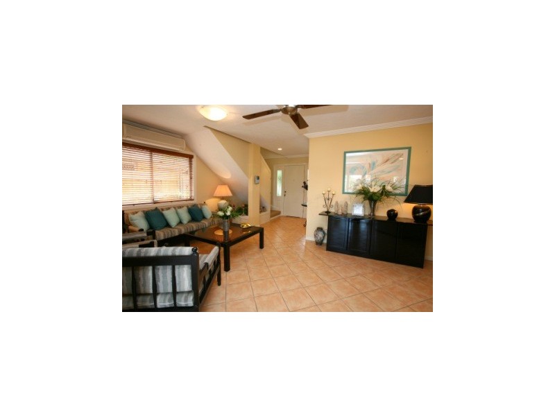 Broadbeach Waters QLD 4218