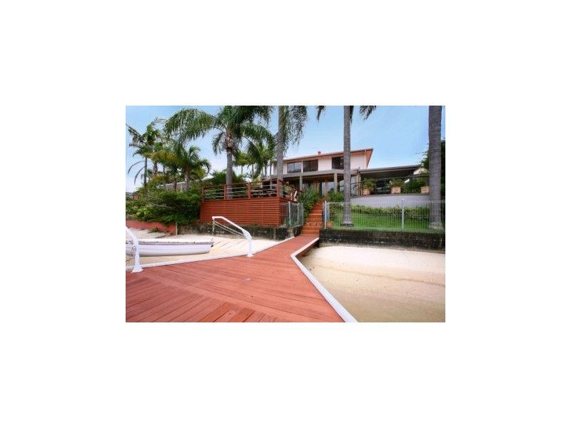 Broadbeach Waters QLD 4218