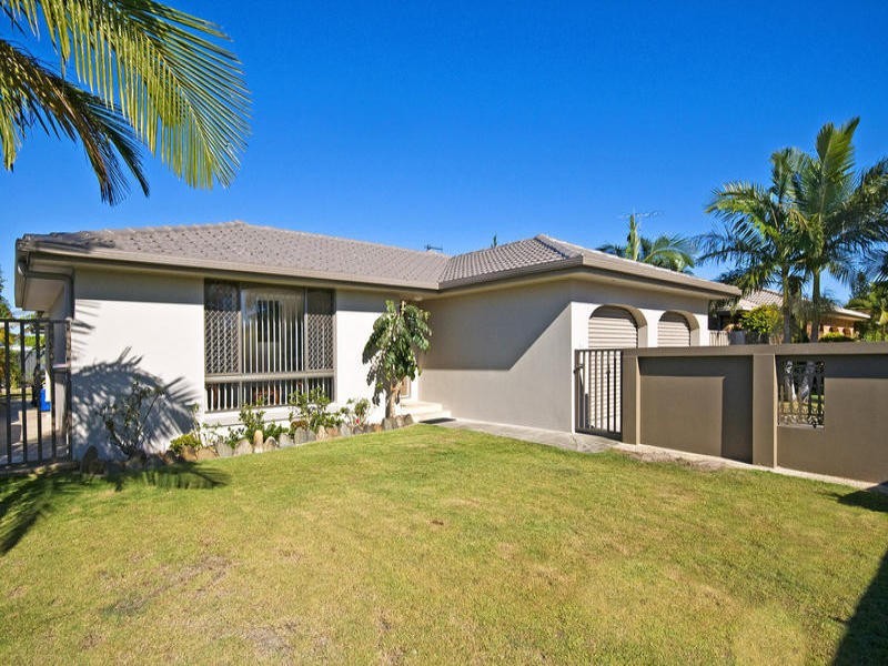 Broadbeach Waters QLD 4218
