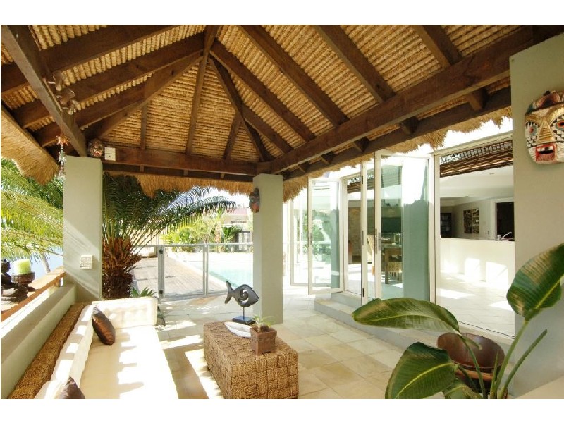 Pasadena Court, Broadbeach Waters QLD 4218